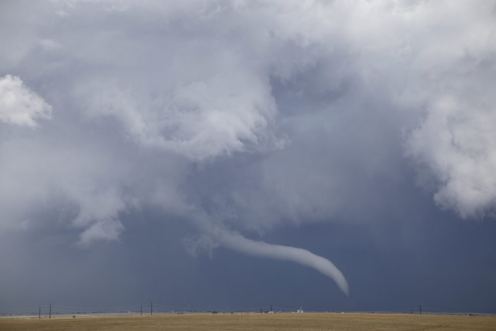 一種大號風笛，降落在科羅拉多州Keenesburg的一個風暴系統上，由卡莉·卡爾文（Carlye Calvin）發現，並發表於雲鑑賞協會的《一天的雲》。 （卡莉·卡爾文）