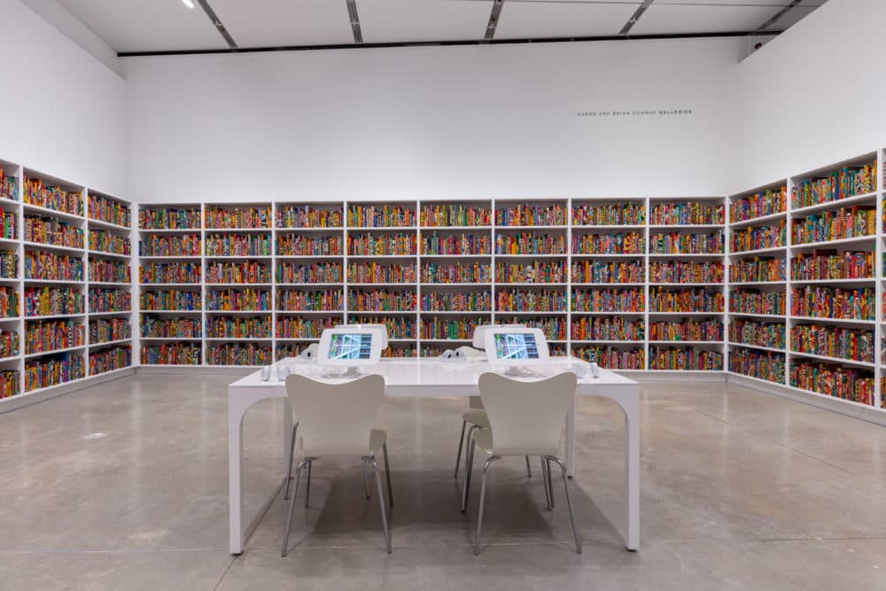 Yinka Shonibare CBE, "The American Library" (Courtesy Mel Taing)