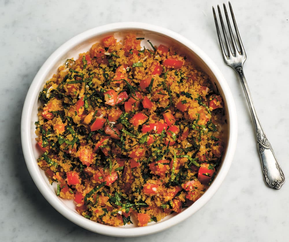 Bread crumbs tabbouleh (Photo by Philippe Vaurès Santamaria)