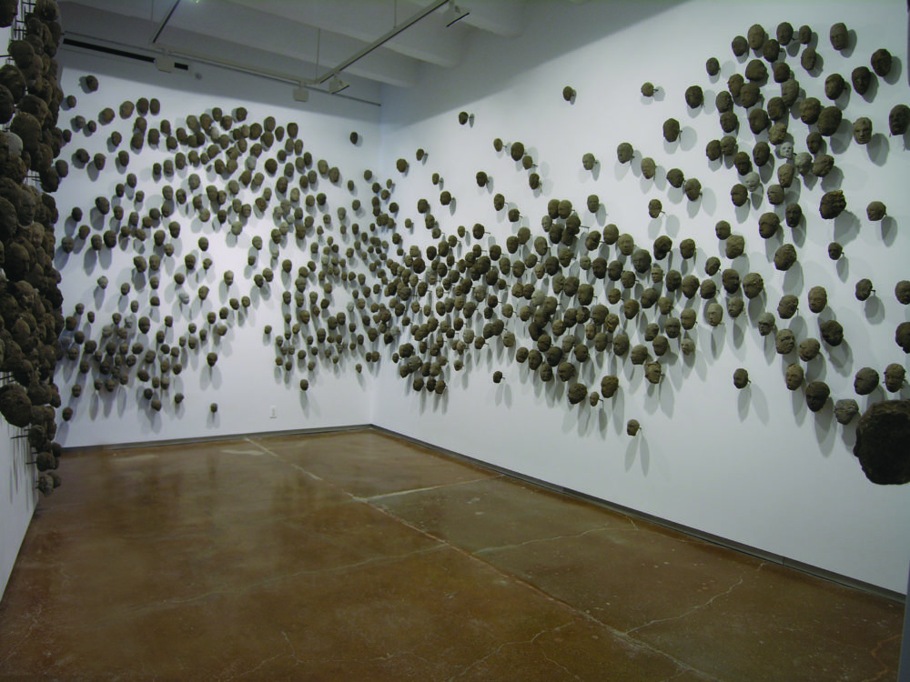 Ledelle Moe, “Congregation,” 2006-15. (Courtesy of the artist and Blum & Poe, Los Angeles/New York/Tokyo)