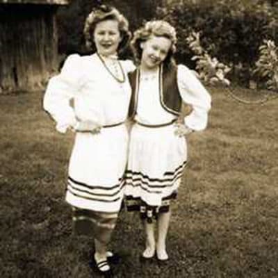 Leona and Gerri Santoro. (Courtesy)