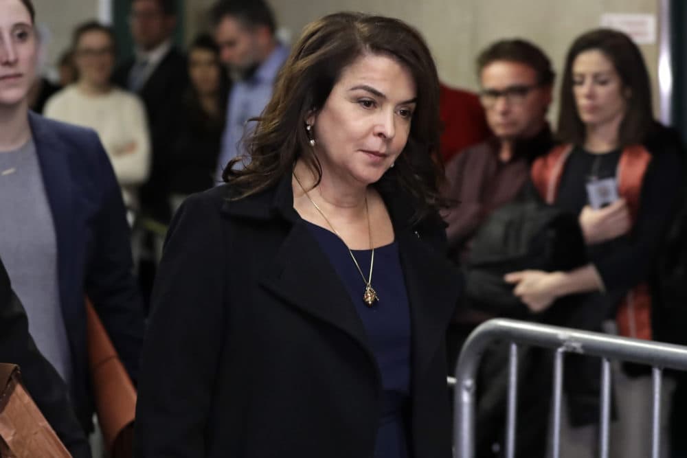 Actress Annabella Sciorra returns after a lunch break in Harvey Weinstein's rape trial on Jan. 23 in New York. (Richard Drew/AP)