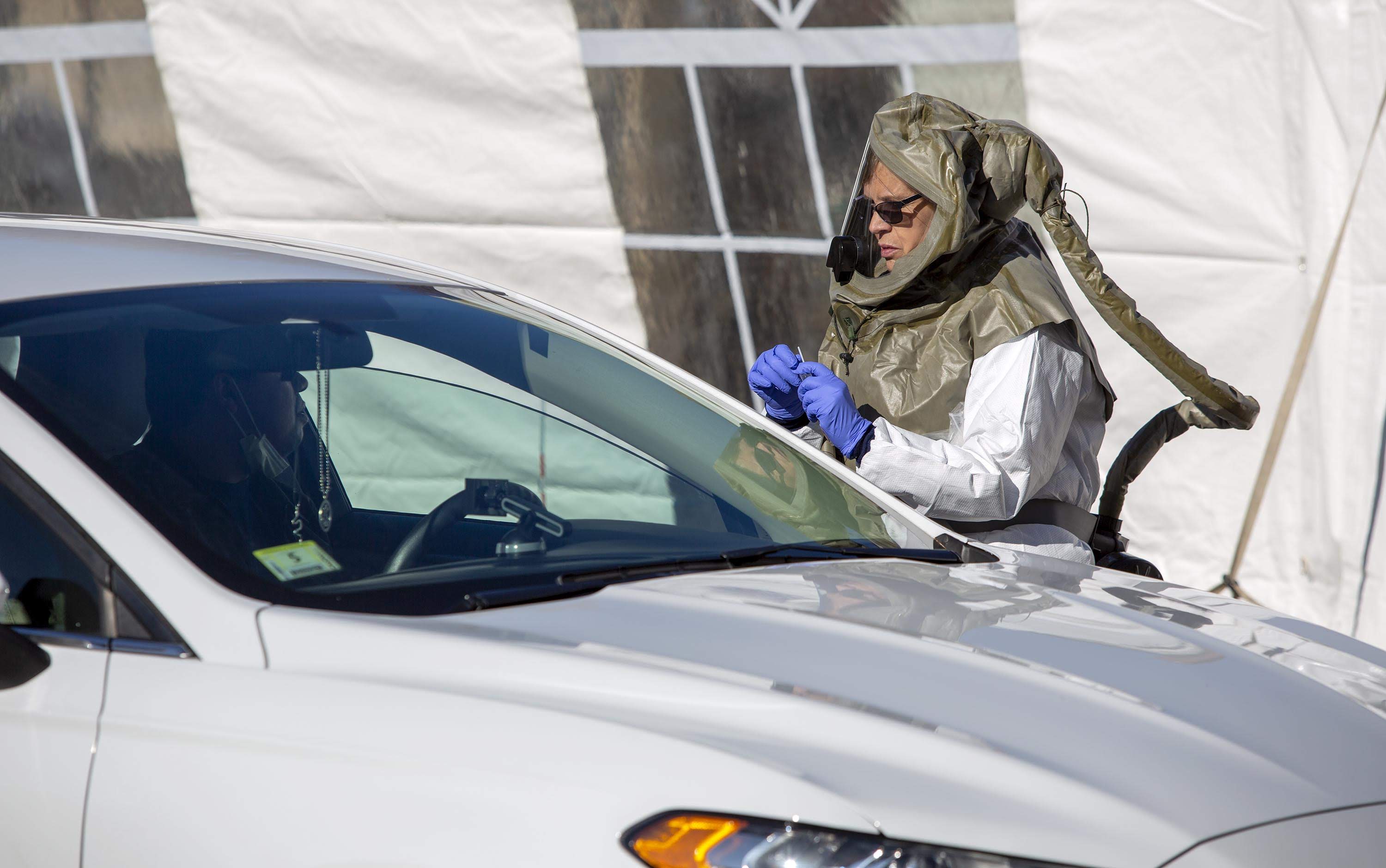 In A Fenway Garage And Elsewhere In Boston Area Drive Through Coronavirus Tests Begin Commonhealth