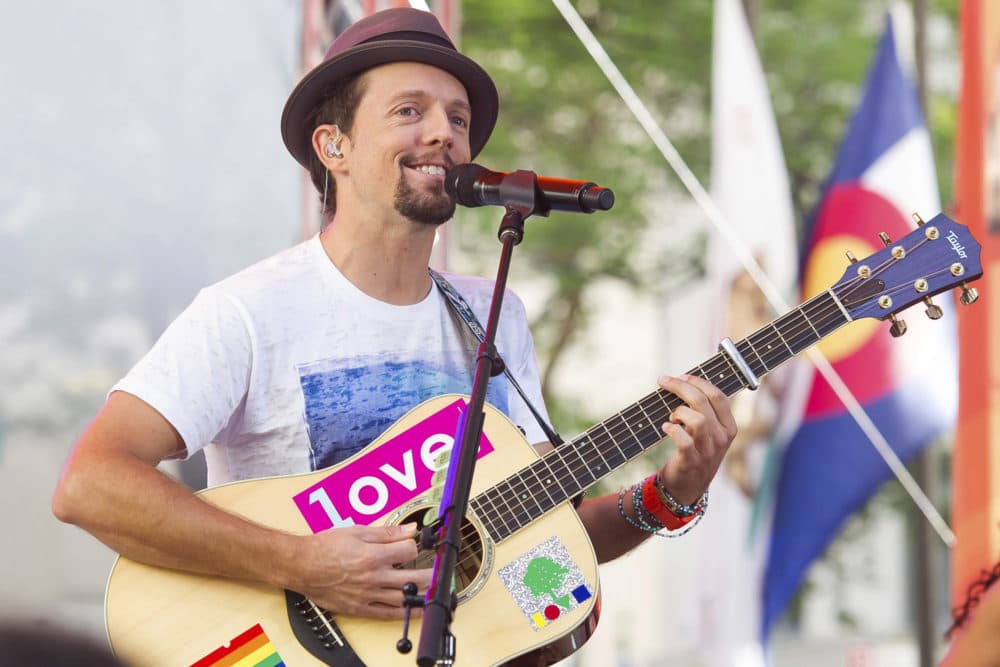 Jason Mraz performs on NBC's "Today" show in 2018. (Charles Sykes/Invision/AP)