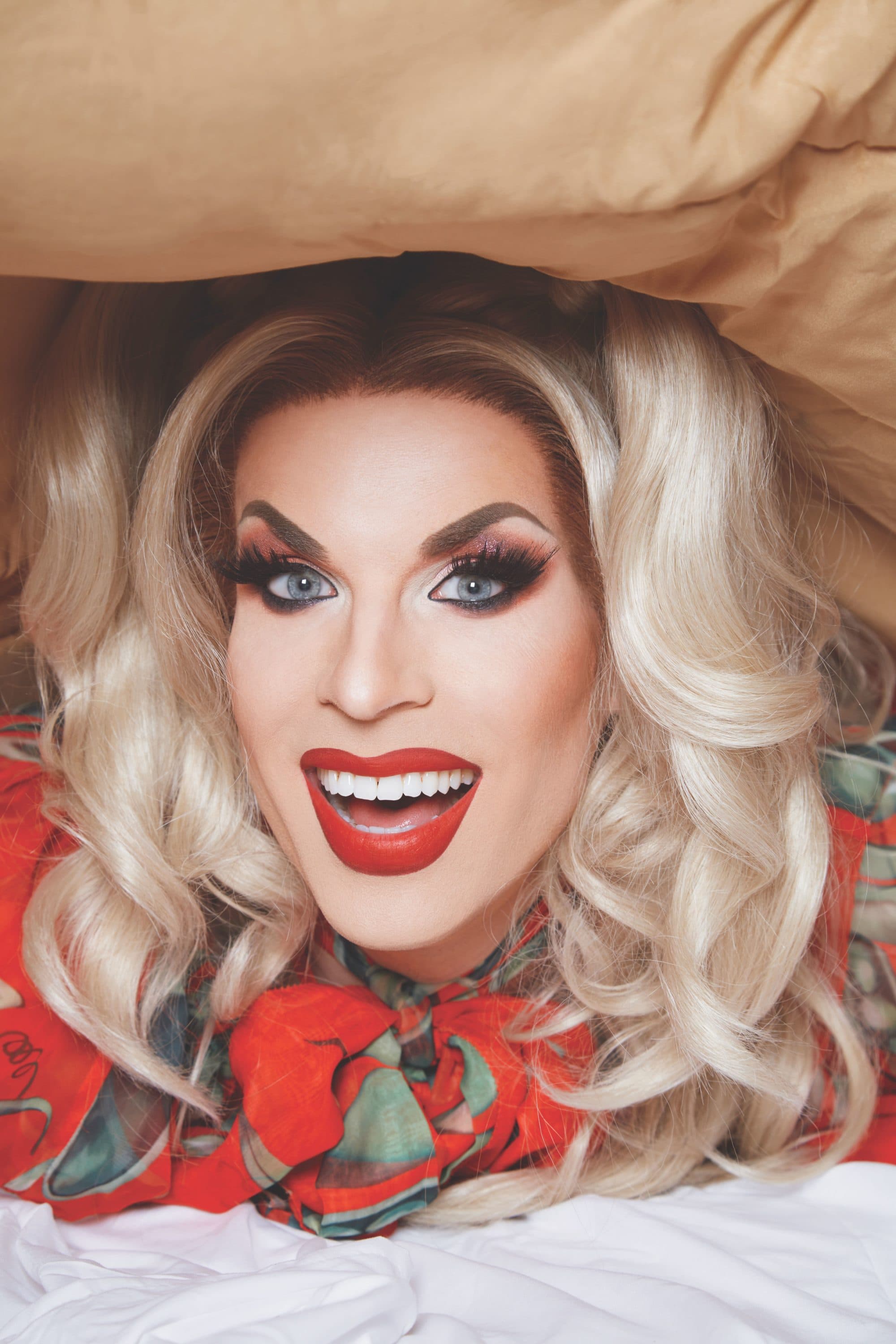 As long as you love me drag me down mashup Drag Queens Katya And Trixie Challenge Societal Expectations In Their Guide To Modern Womanhood The Artery
