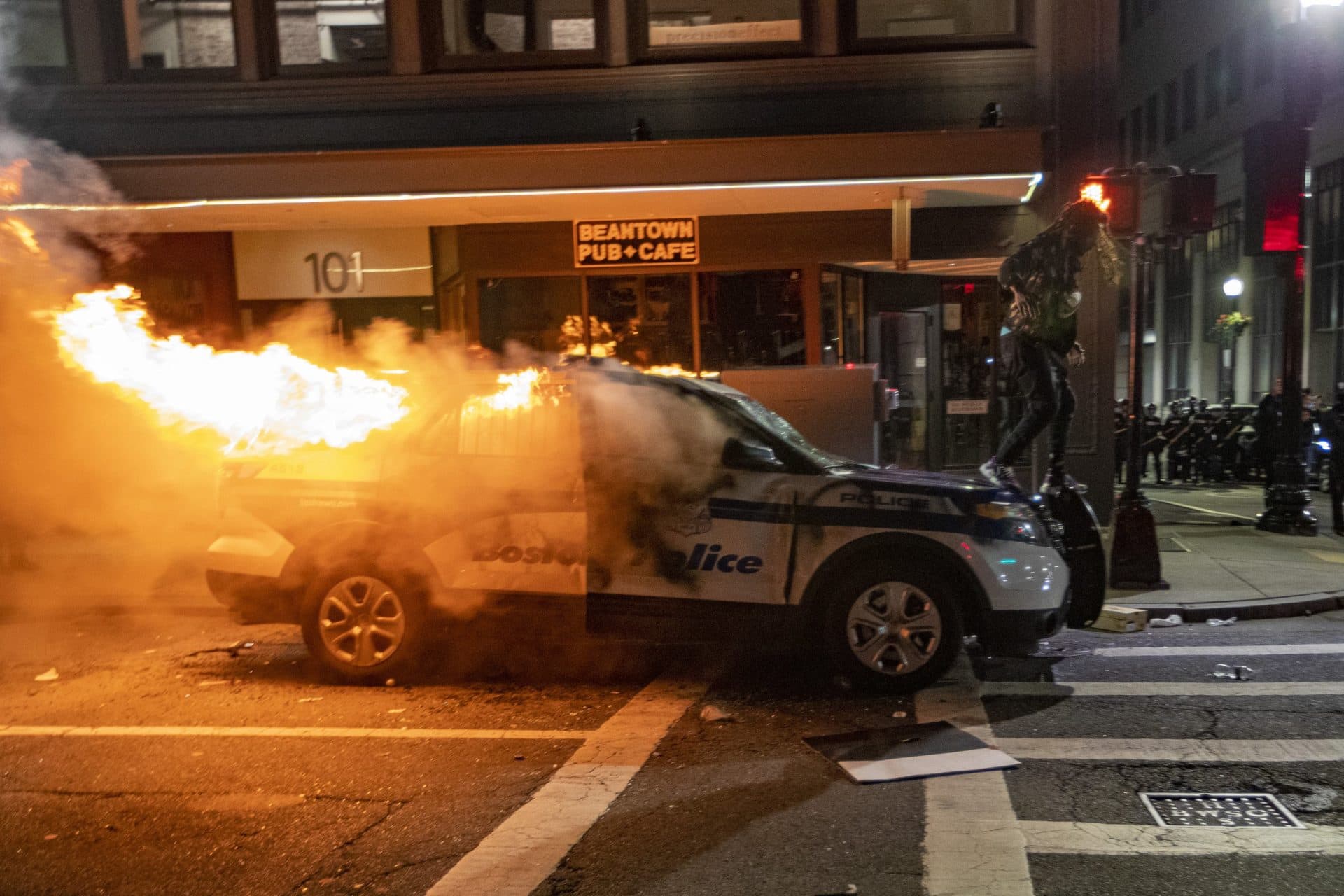 (Jesse Costa/WBUR)