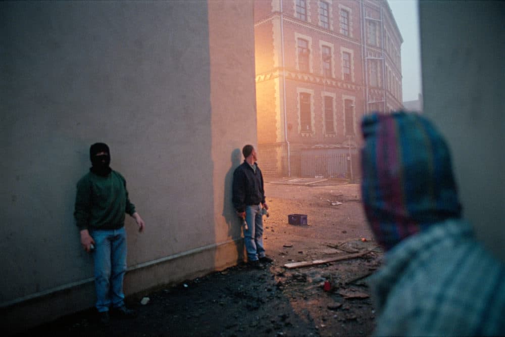 Derry, North of Ireland, 1996. (Gilles Peress)