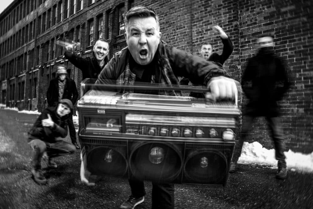 Still Locked Down, The Dropkick Murphys Play On - Vimarsana News