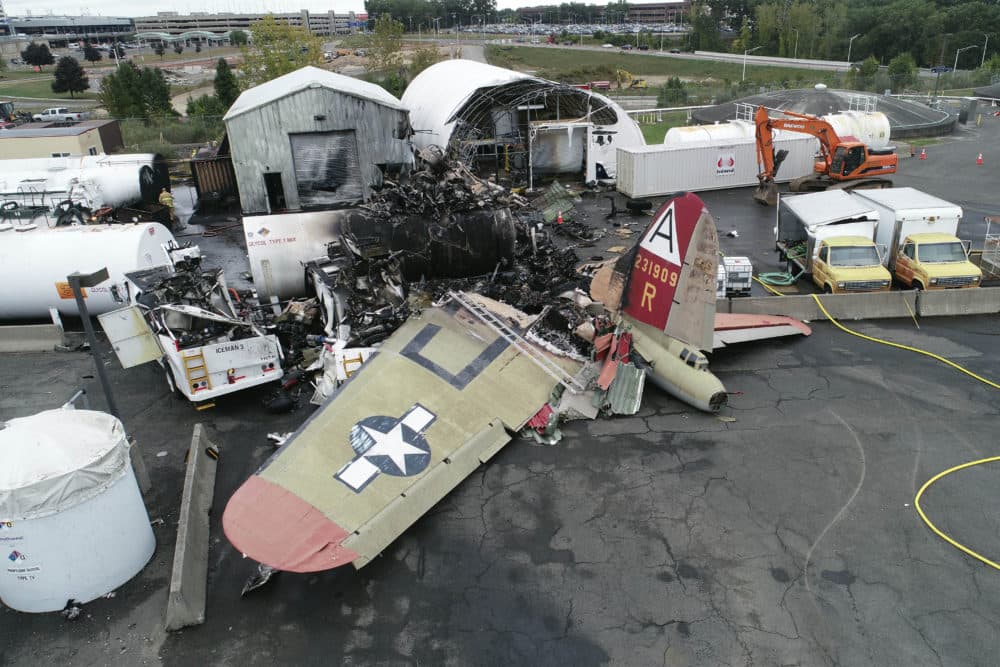 ntsb-pilot-error-likely-caused-fatal-crash-of-vintage-bomber-outside