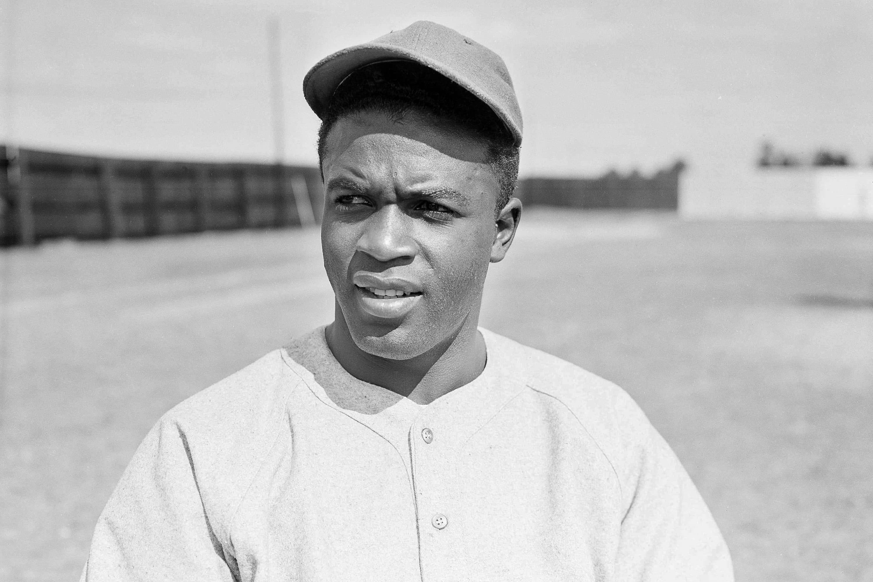 Jackie Robinson makes his debut for the Montreal Royals of the  International League - This Day In Baseball