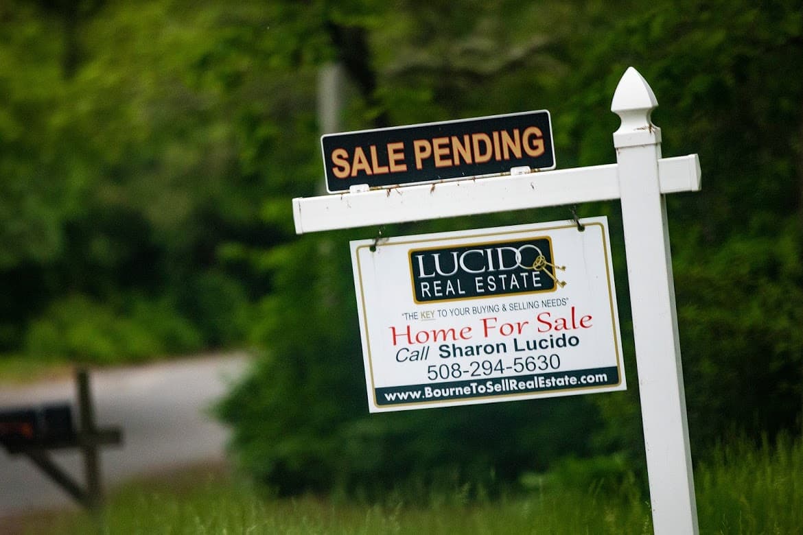 Pandemic Pilgrims Flee Big Cities For Less Crowded Areas