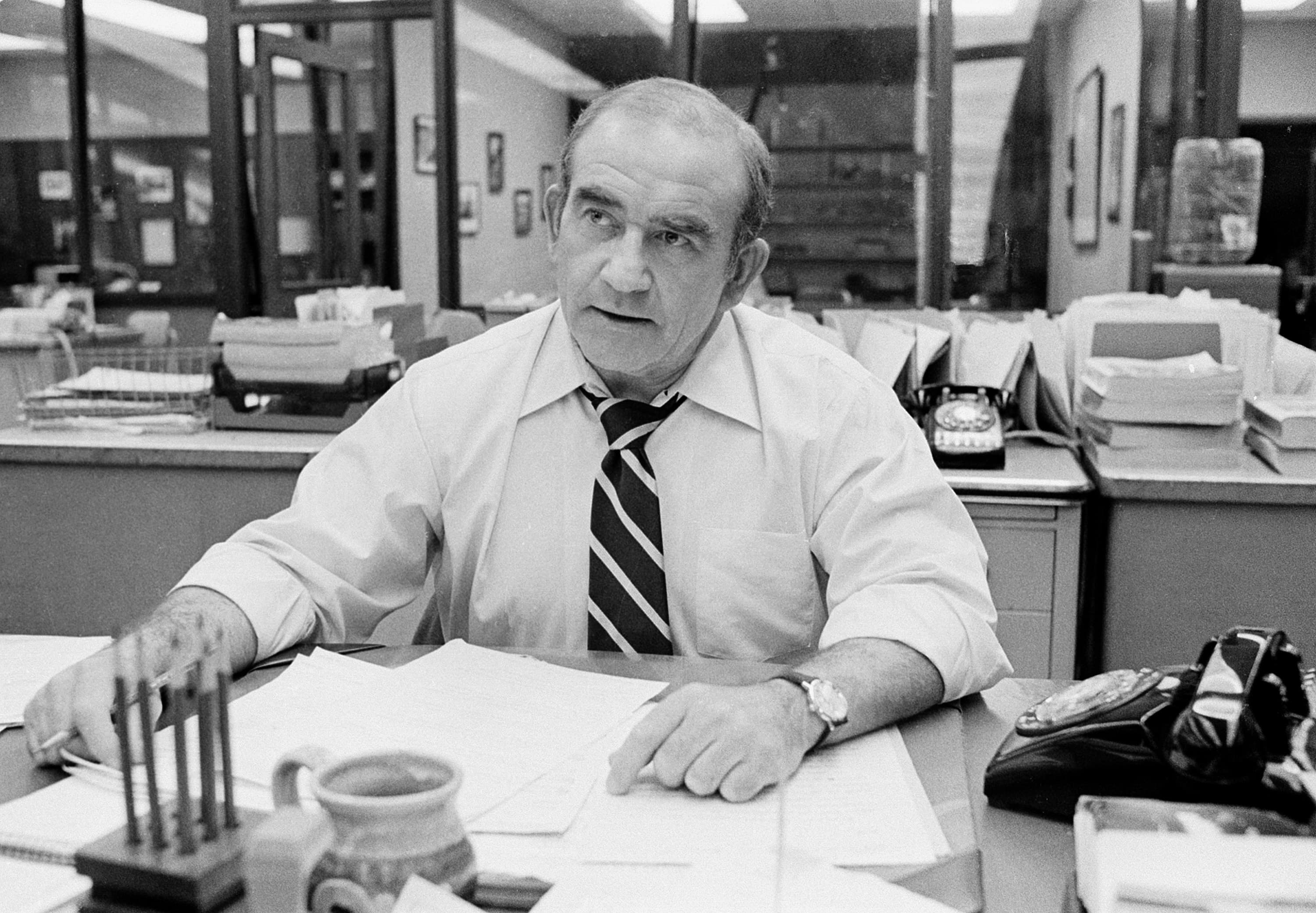 Ed Asner S Gone But America Needs Another Show Like Lou Grant Cognoscenti