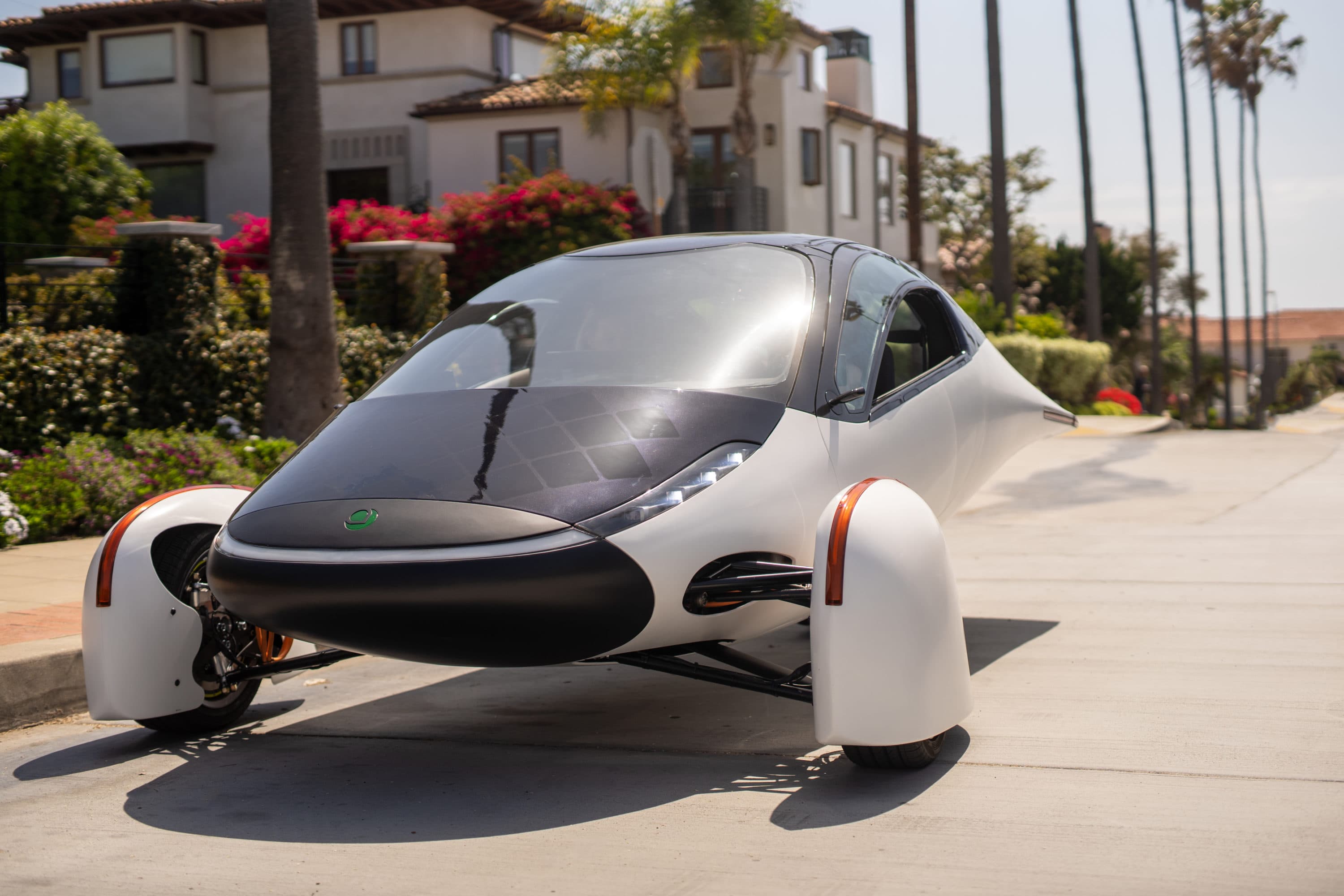 Coming Soon? An Electric Car That Uses The Power Of The Sun