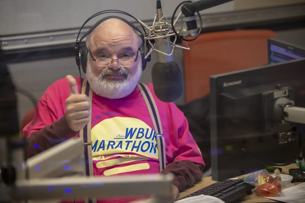 Bob Oakes kicking off a WBUR fundraiser. (Jesse Costa/WBUR)