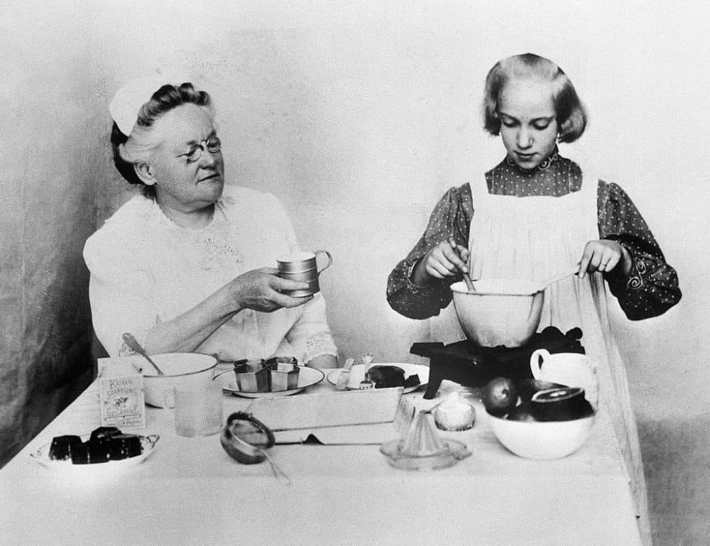 Fannie Merritt Farmer (1857-1915, left) simplified cooking setting down a system of level measurements that made each recipe turn out exactly right. Here, in a rare photo, Miss Farmer is shown with one of her pupils, Martha Hayes Ludden, at Miss Farmer's Boston cooking school, where recipes were kitchen tested and formulated. (Getty Images)