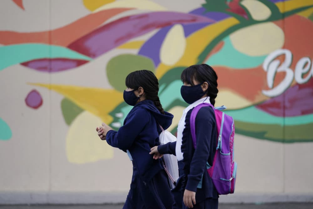 Students walk to class amid the COVID-19 pandemic at Washington Elementary School Jan. 12 in Lynwood, Calif. (Marcio Jose Sanchez/AP)