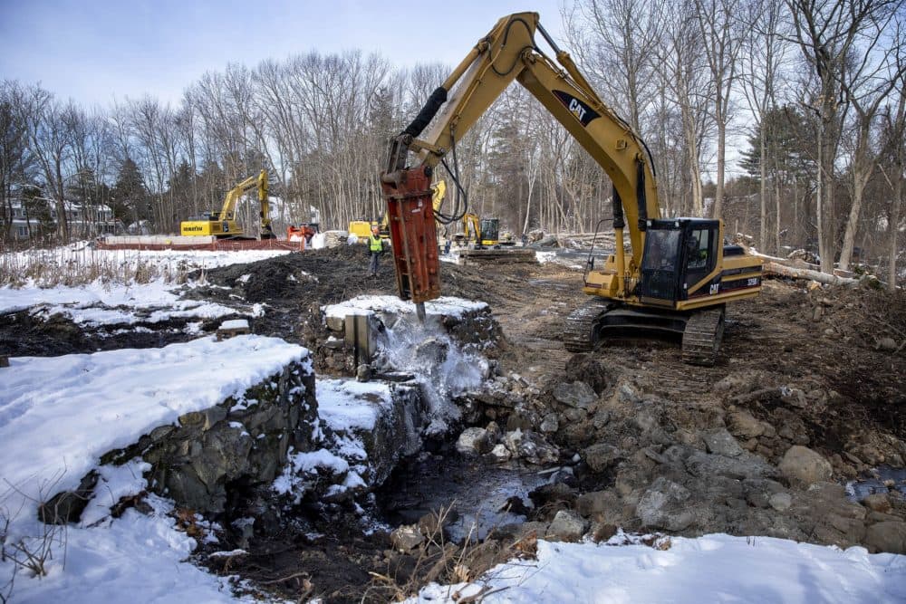 Many dams in Massachusetts are hazards. But demolishing them is no small feat - Vimarsana News