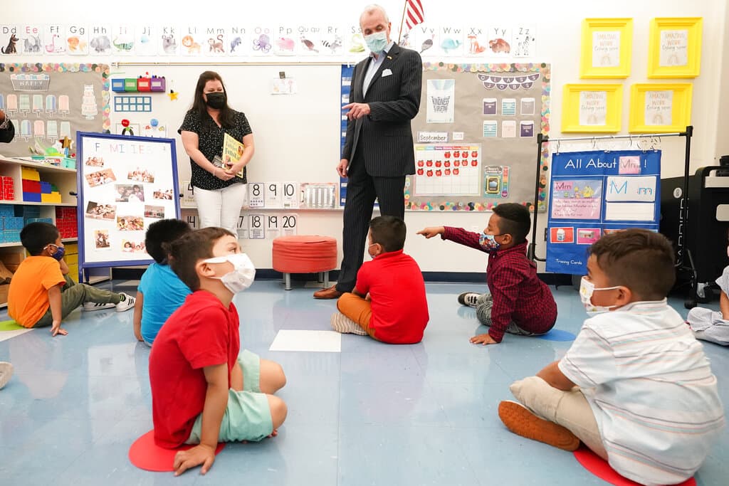 Is it time to end school masking? - Vimarsana News
