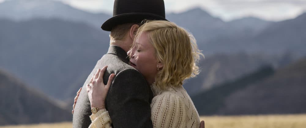 Jesse Plemons and Kirsten Dunst in