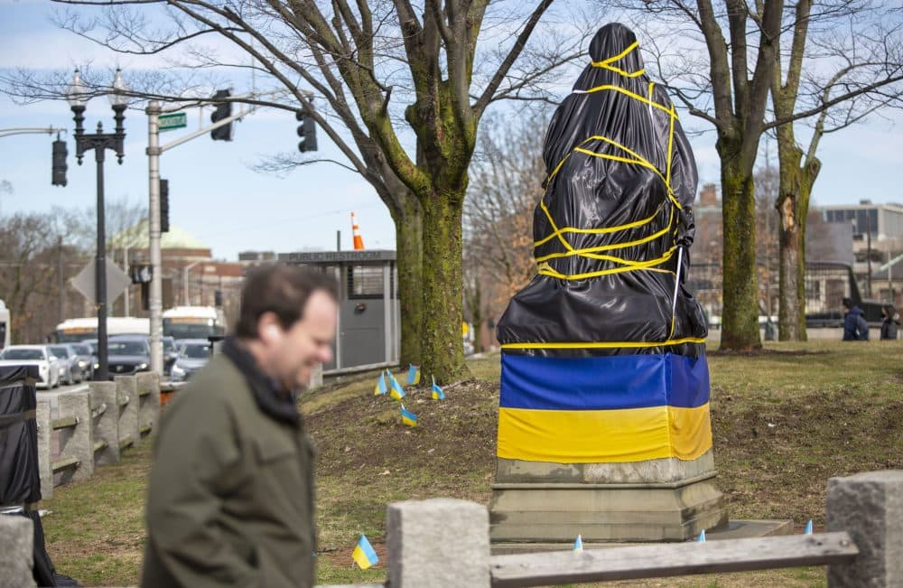 In solidarity with Ukraine, artists wrap Harvard Square monument - Vimarsana News