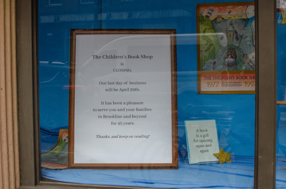 A sign in the window of The Children's Book Shop warns customers of its closure.  (Courtesy of Sharon Brody)