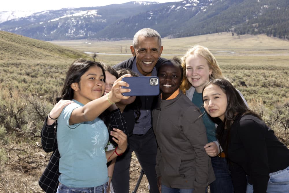 El ex presidente Barack Obama en "Nuestros Grandes Parques Nacionales." (Pete Souza/Netflix © 2022)