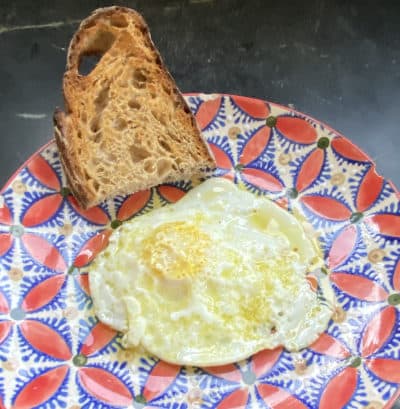 Olive oil fried egg. (Kathy Gunst/Here & Now)