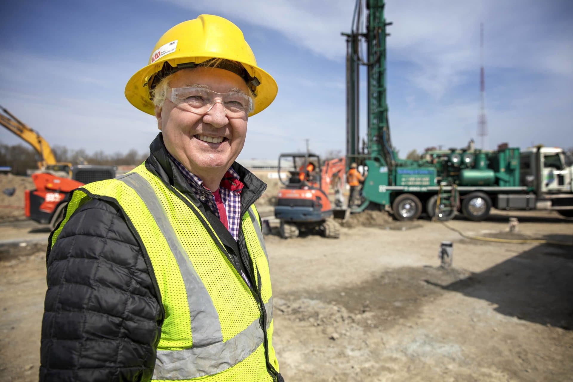 Roger Skilling, at a geothermal drillng site in Cambridge, Mass.  (Robin Lubbock/WBUR)